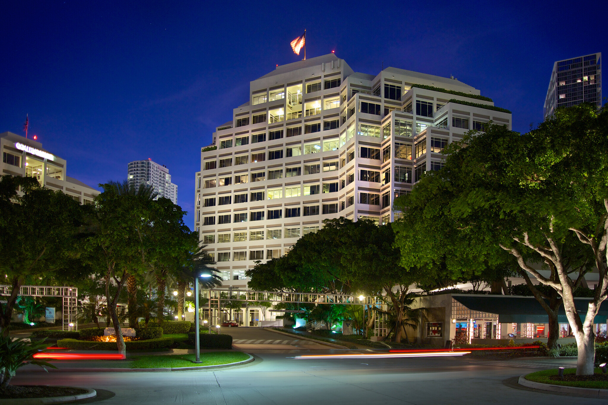 501-Brickell-Key-Dr-Miami-FL-Building-Photo-4-LargeHighDefinition