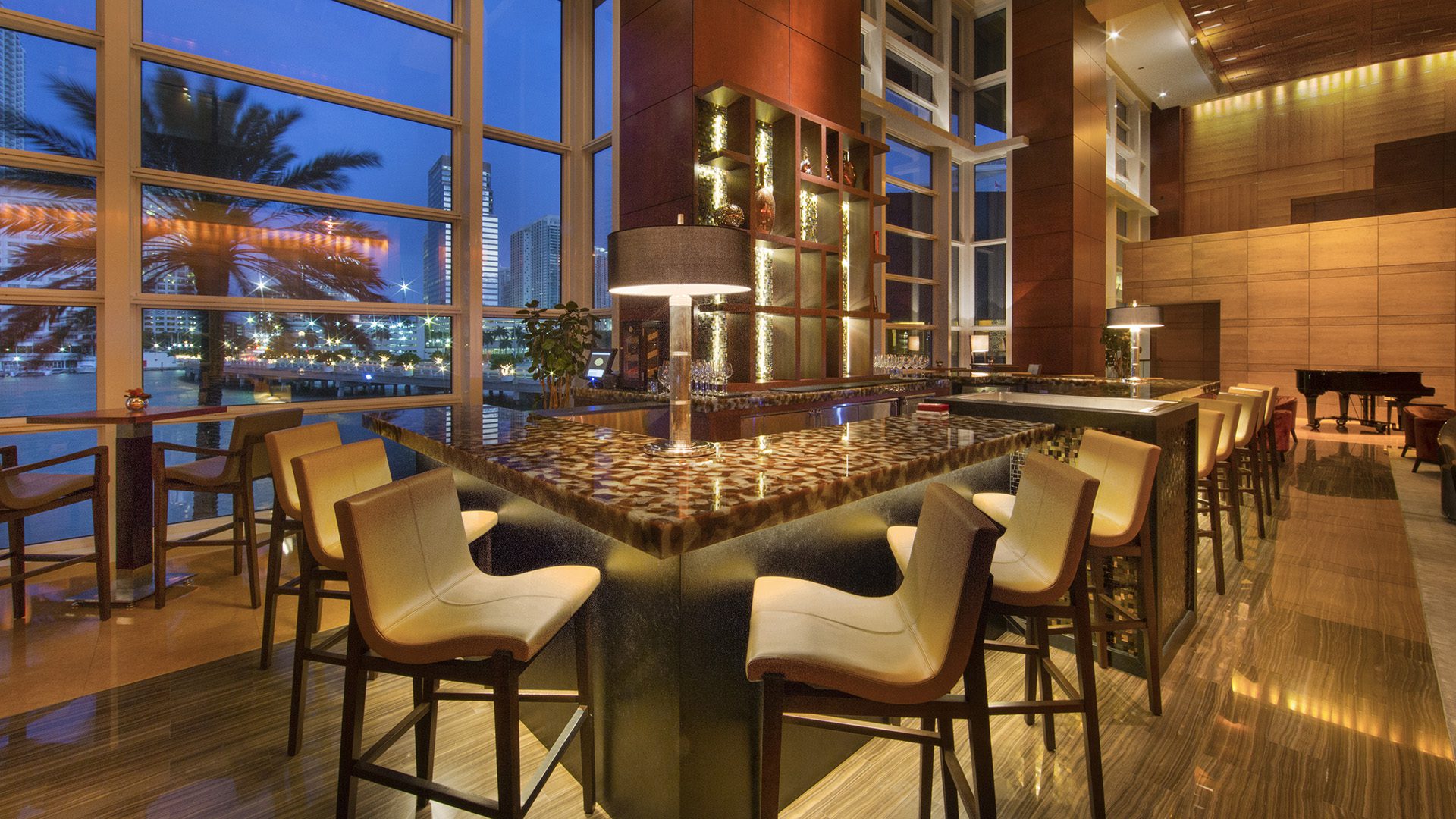 mo-bar-lounge-mandarin-oriental-004-1920x1080